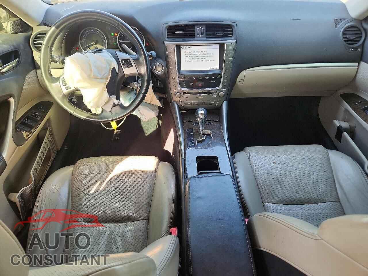 LEXUS IS 2012 - JTHBF5C25C5180924