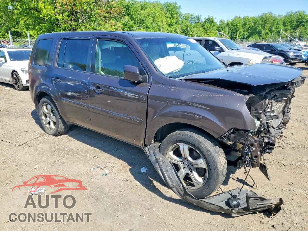 HONDA PILOT 2015 - 5FNYF4H40FB042548