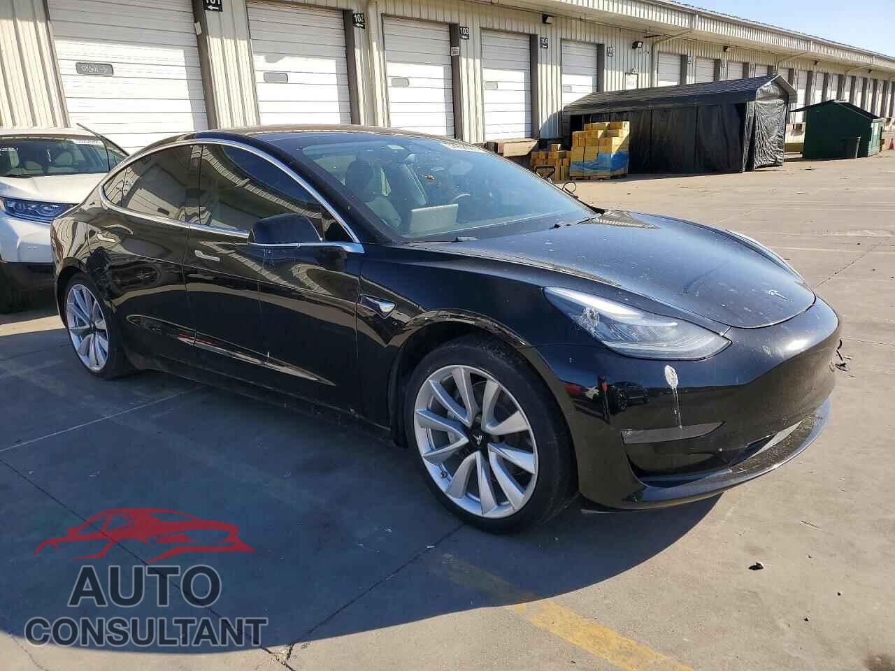 TESLA MODEL 3 2018 - 5YJ3E1EA5JF060171