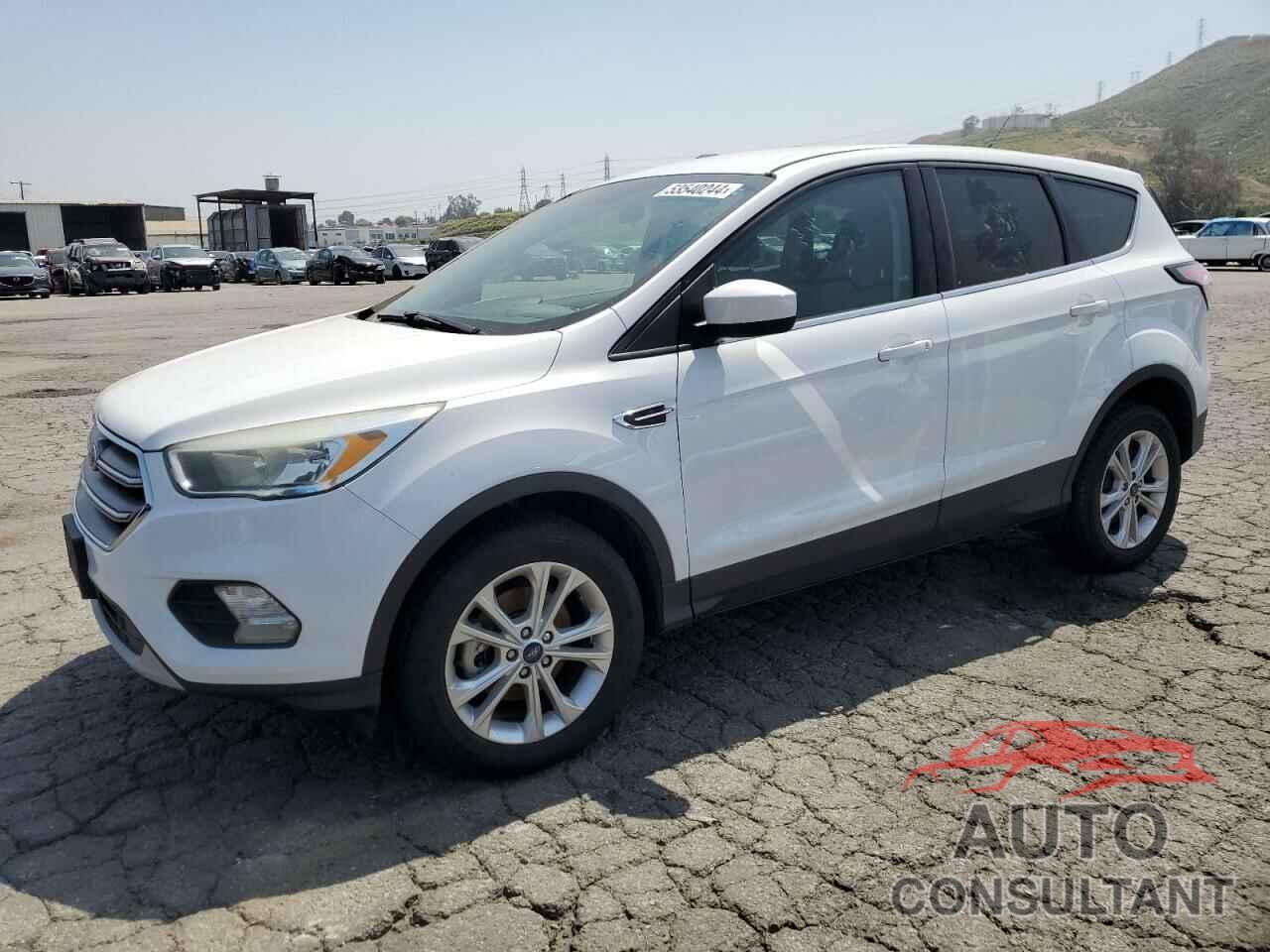 FORD ESCAPE 2017 - 1FMCU0GD8HUC88084