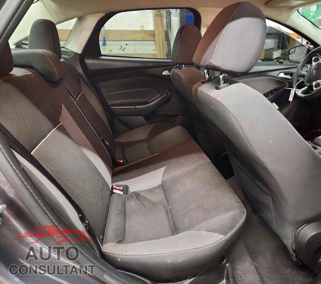 FORD FOCUS 2014 - 1FADP3F23EL332999