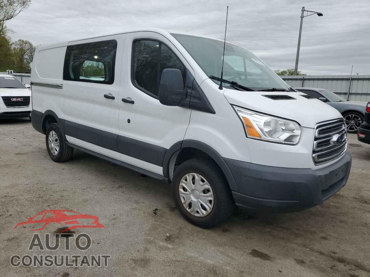 FORD TRANSIT 2017 - 1FTYR1YM8HKA78211