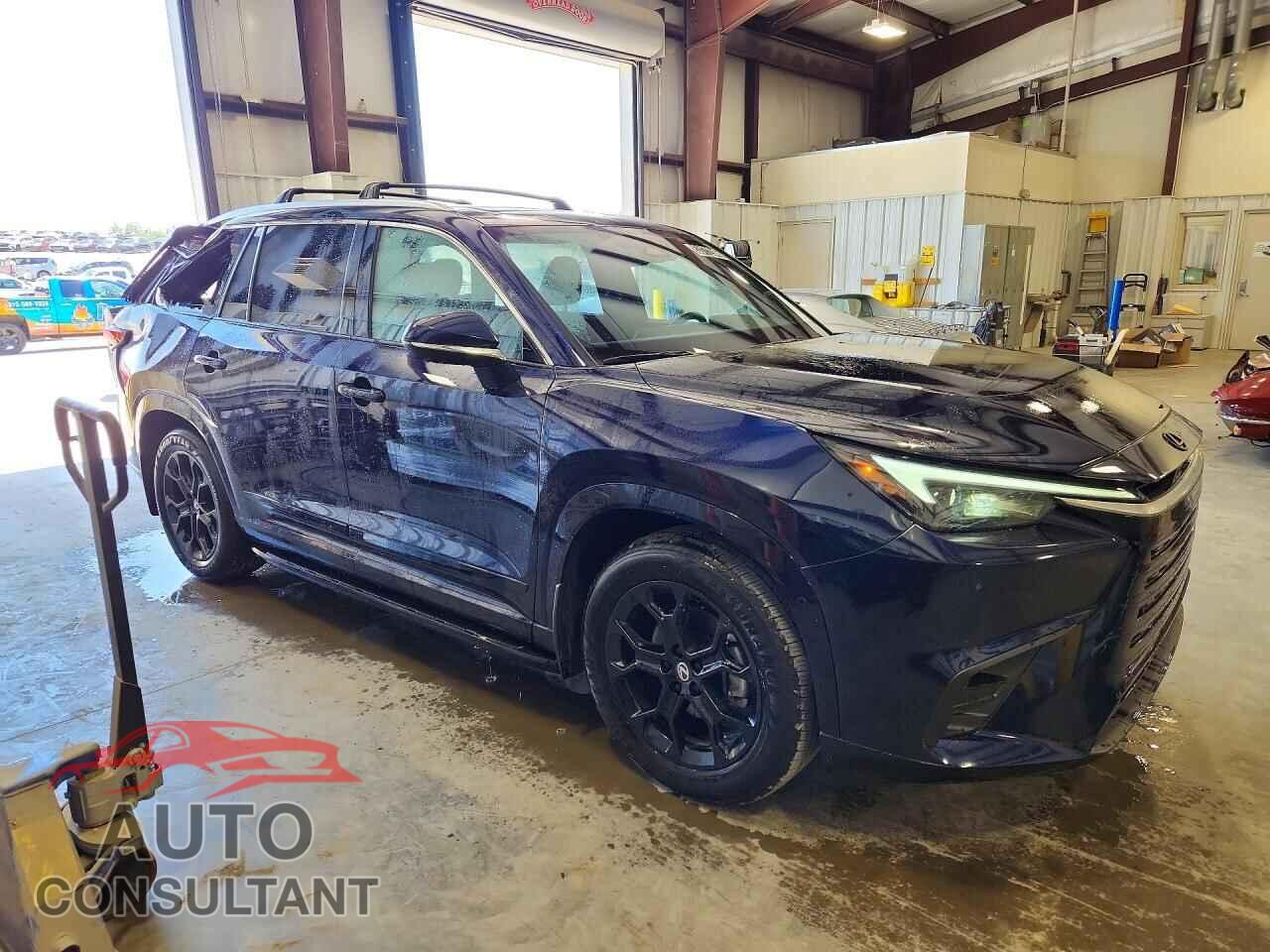 LEXUS UNKNOWN 2026 - 5TDAAAB61TS053557