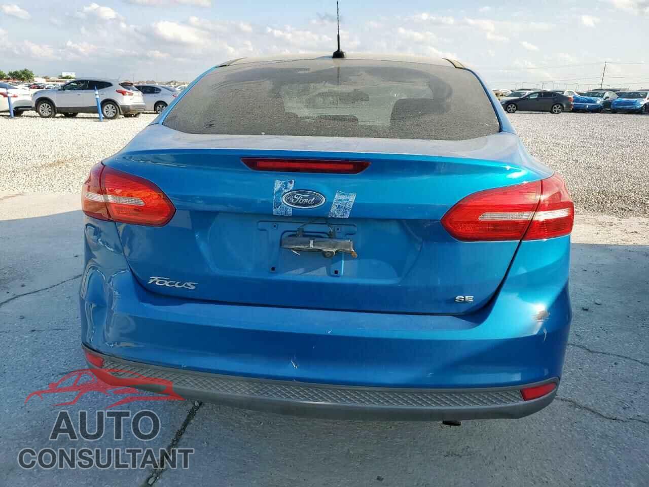 FORD FOCUS 2017 - 1FADP3F23HL204492