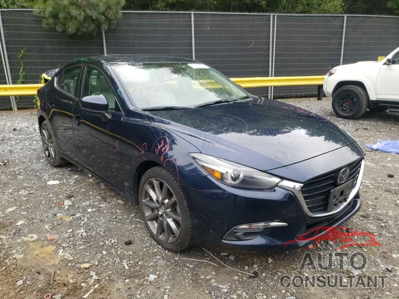 MAZDA 3 2018 - 3MZBN1W38JM162049