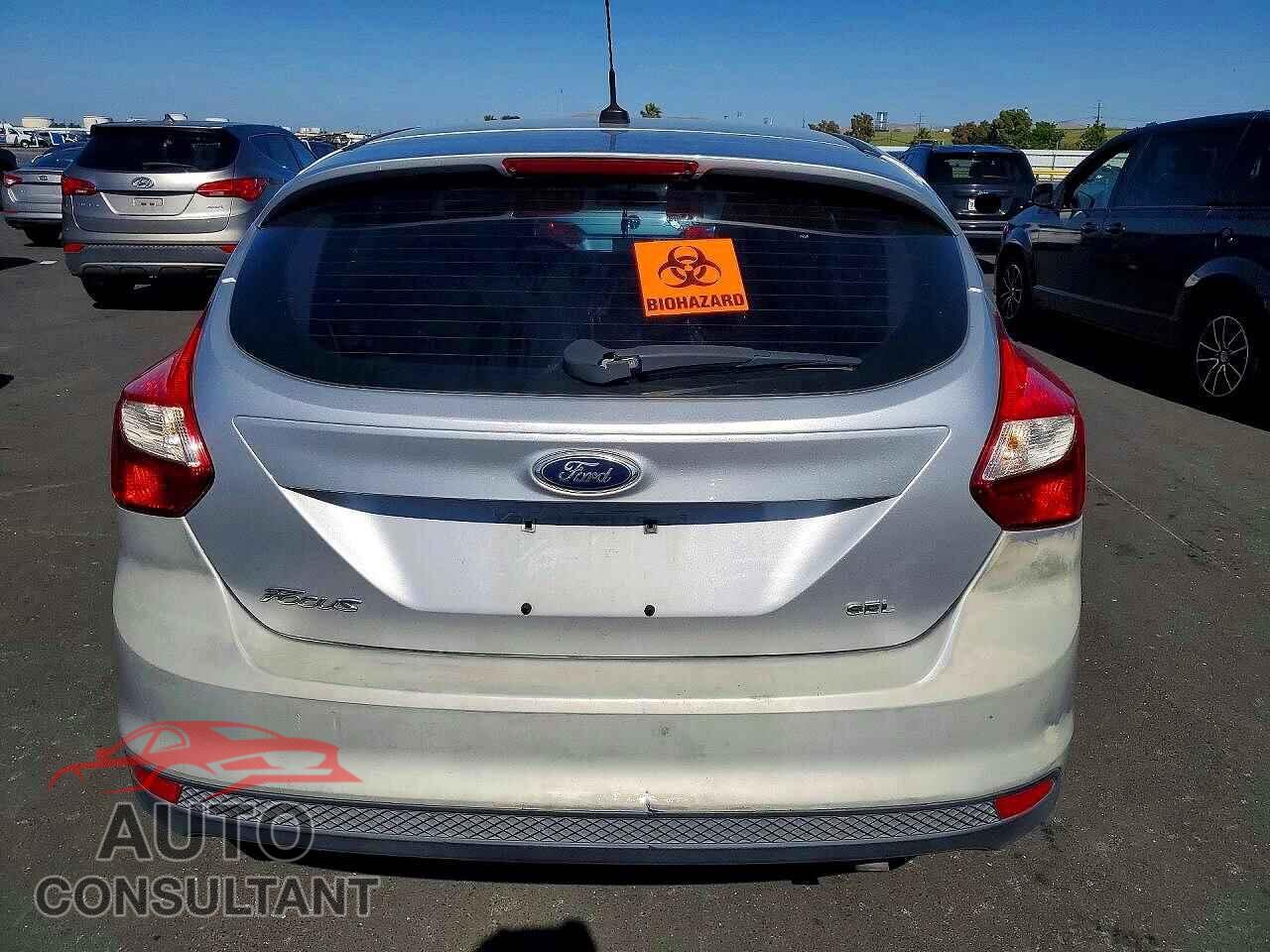 FORD FOCUS 2012 - 1FAHP3M24CL184086