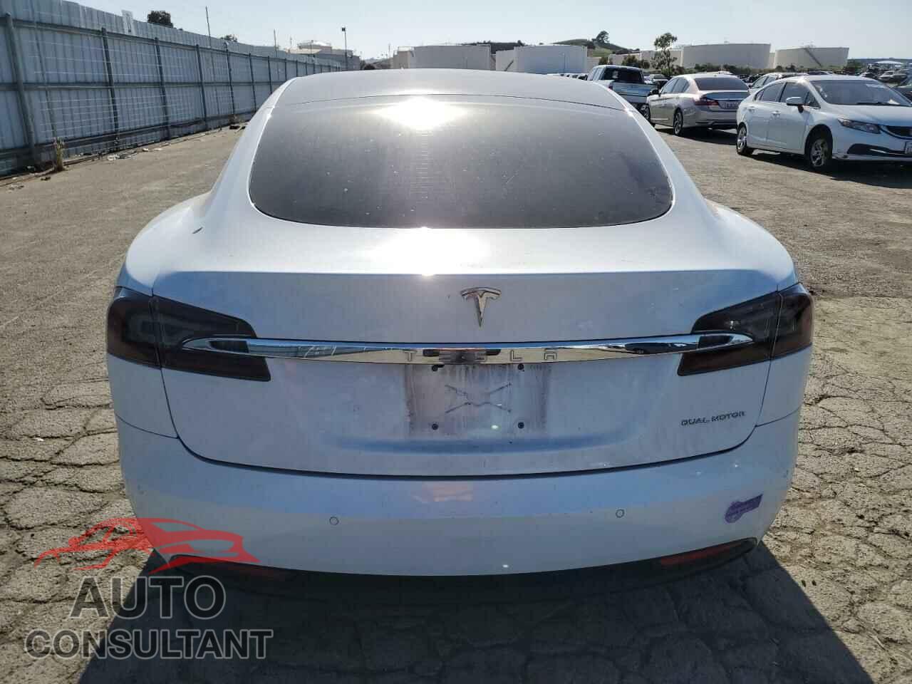 TESLA MODEL S 2018 - 5YJSA1E24JF281812