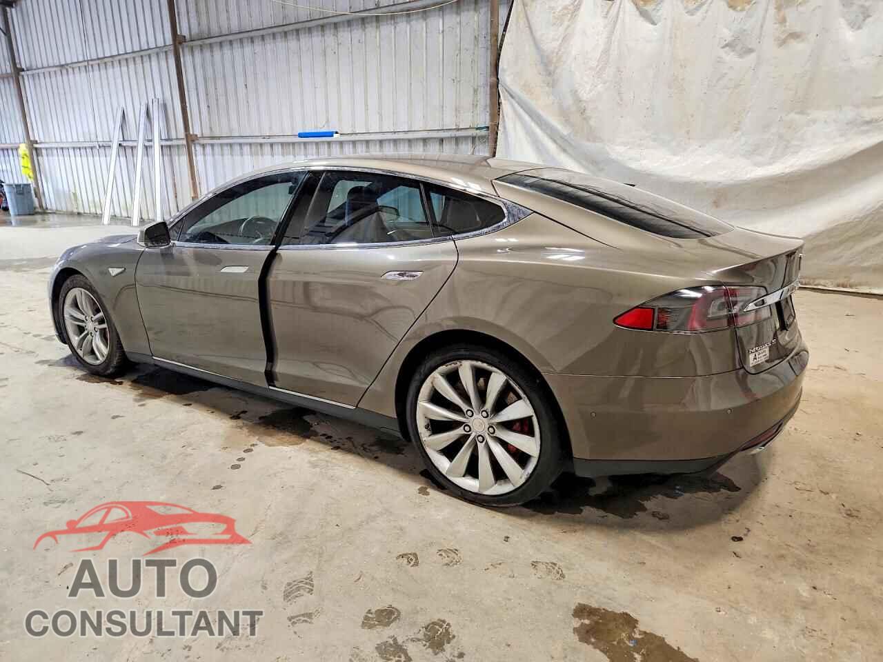 TESLA MODEL S 2015 - 5YJSA1H49FF095882