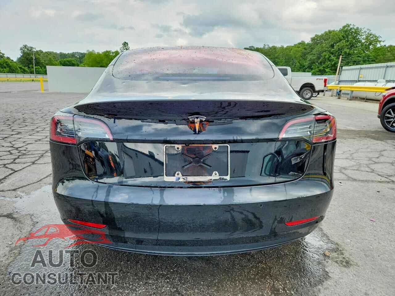 TESLA MODEL 3 2018 - 5YJ3E1EA7JF005835
