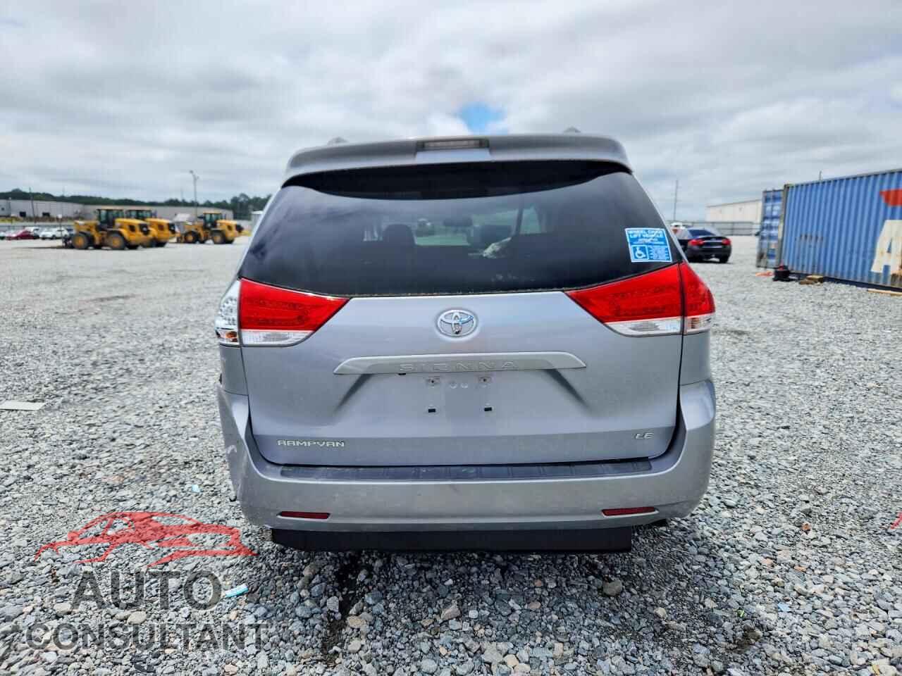 TOYOTA SIENNA 2012 - 5TDKK3DC4CS226357