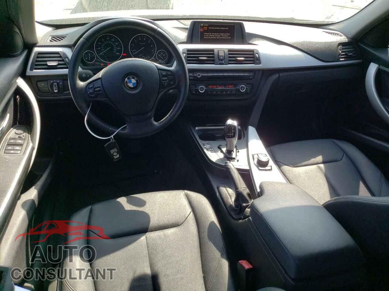 BMW 3 SERIES 2012 - WBA3C1C59CF430187