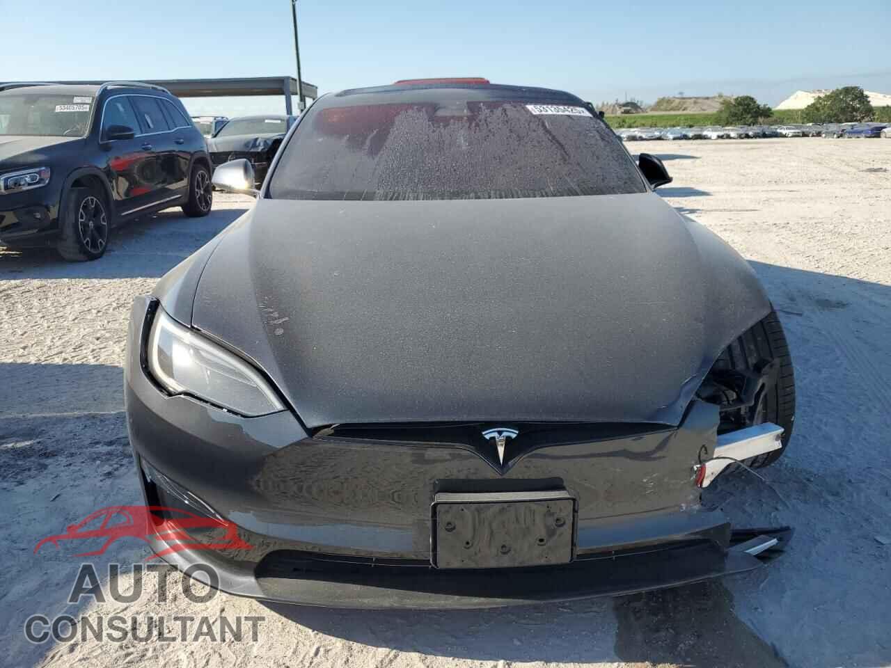 TESLA MODEL S 2024 - 5YJSA1E68RF538579