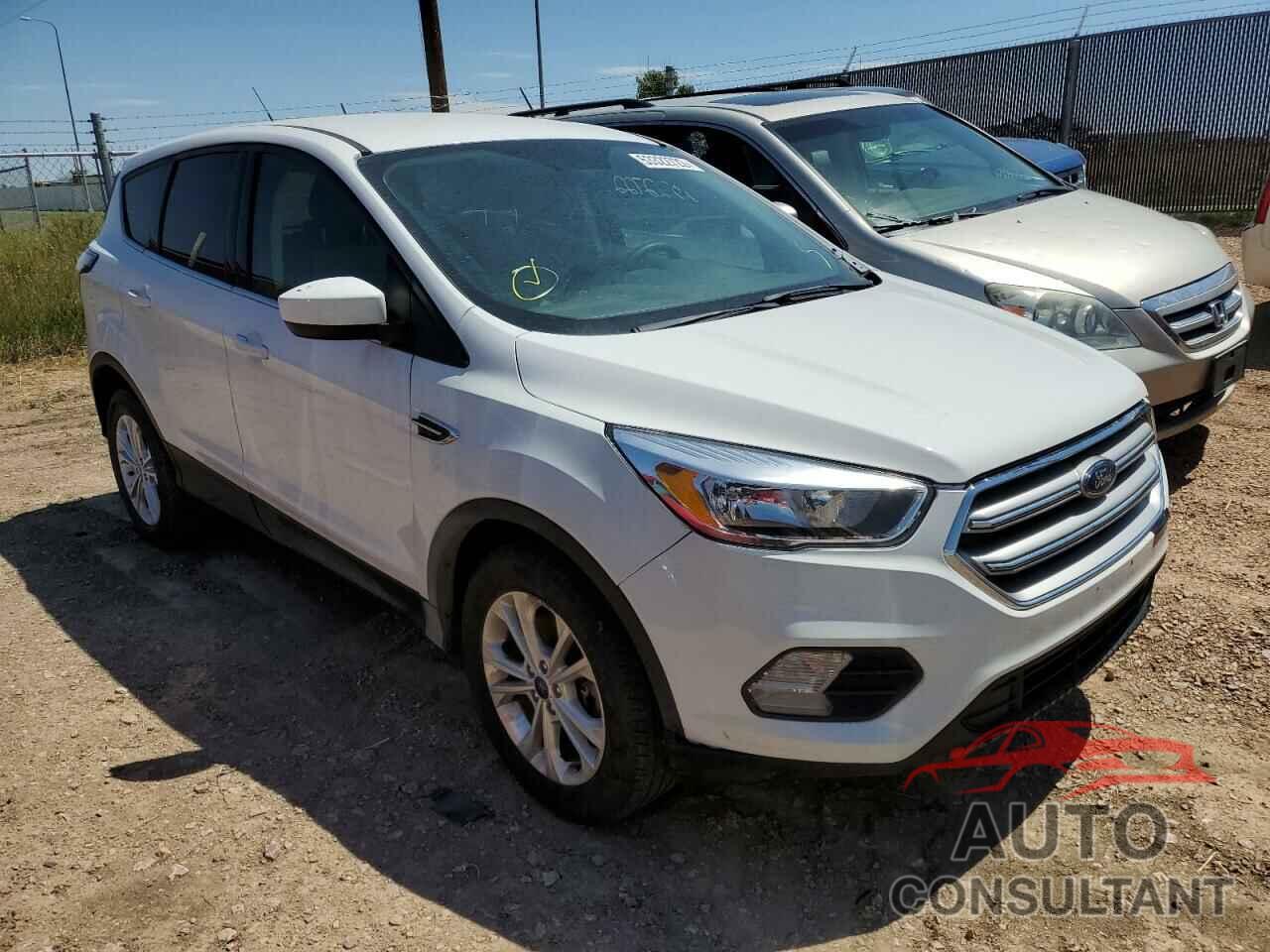 FORD ESCAPE 2017 - 1FMCU9GD5HUD45250