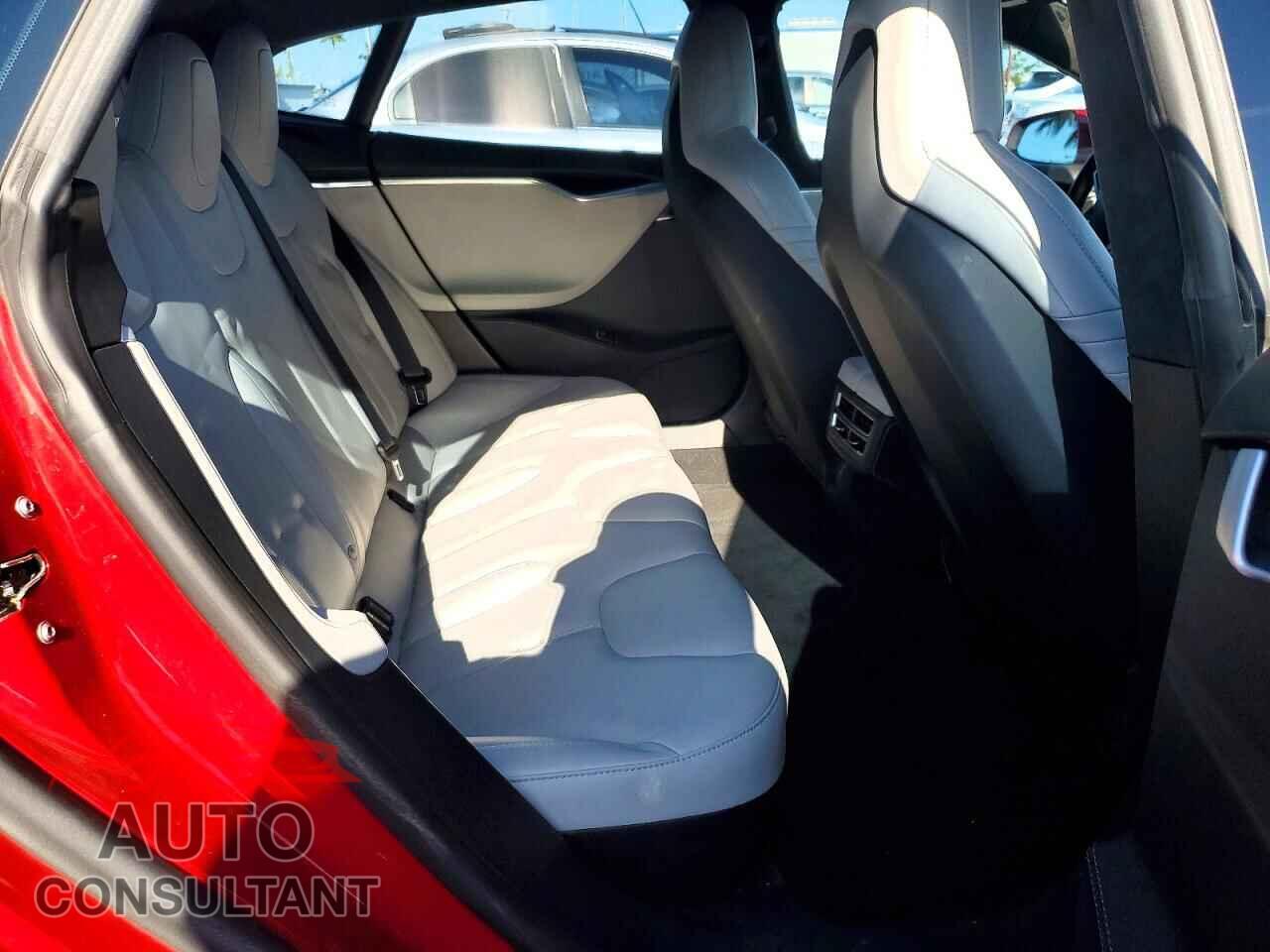 TESLA MODEL S 2015 - 5YJSA1V27FF098010