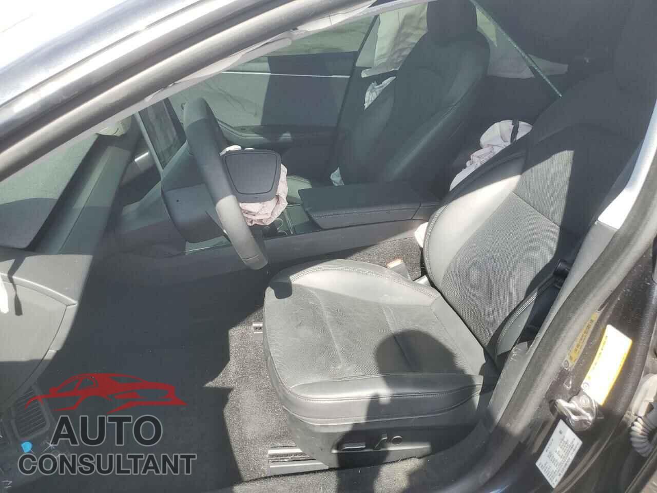 TESLA MODEL 3 2024 - 5YJ3E1EA9RF740148