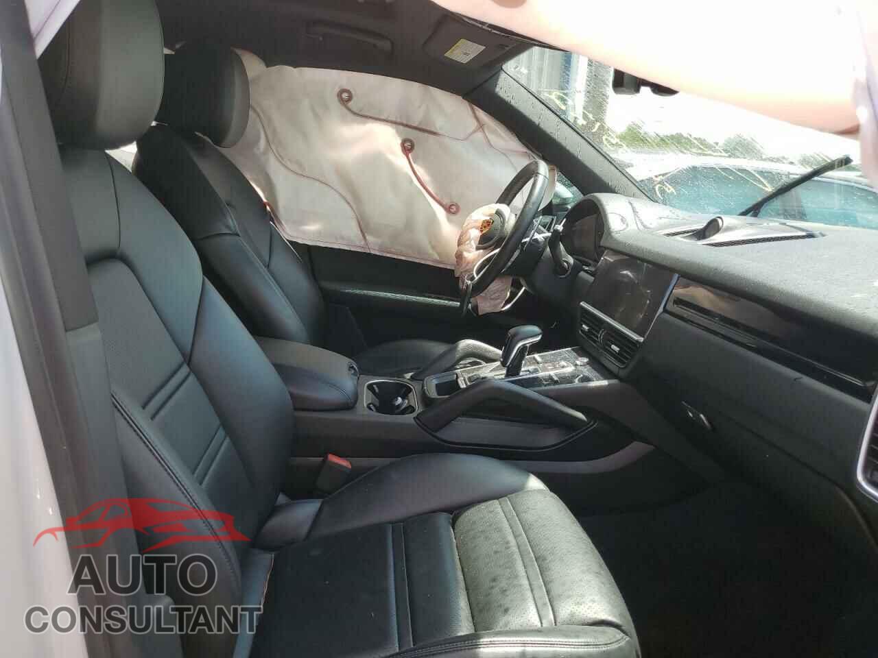 PORSCHE CAYENNE 2019 - WP1AA2AY0KDA02505
