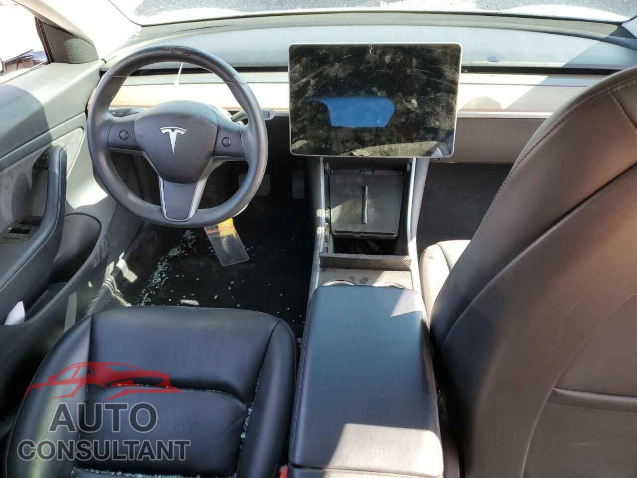 TESLA MODEL 3 2020 - 5YJ3E1EA3LF611328