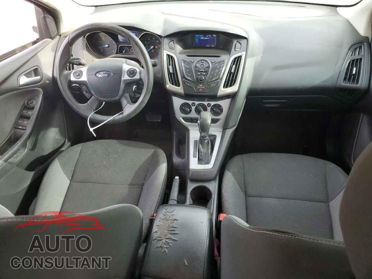 FORD FOCUS 2014 - 1FADP3F2XEL161572