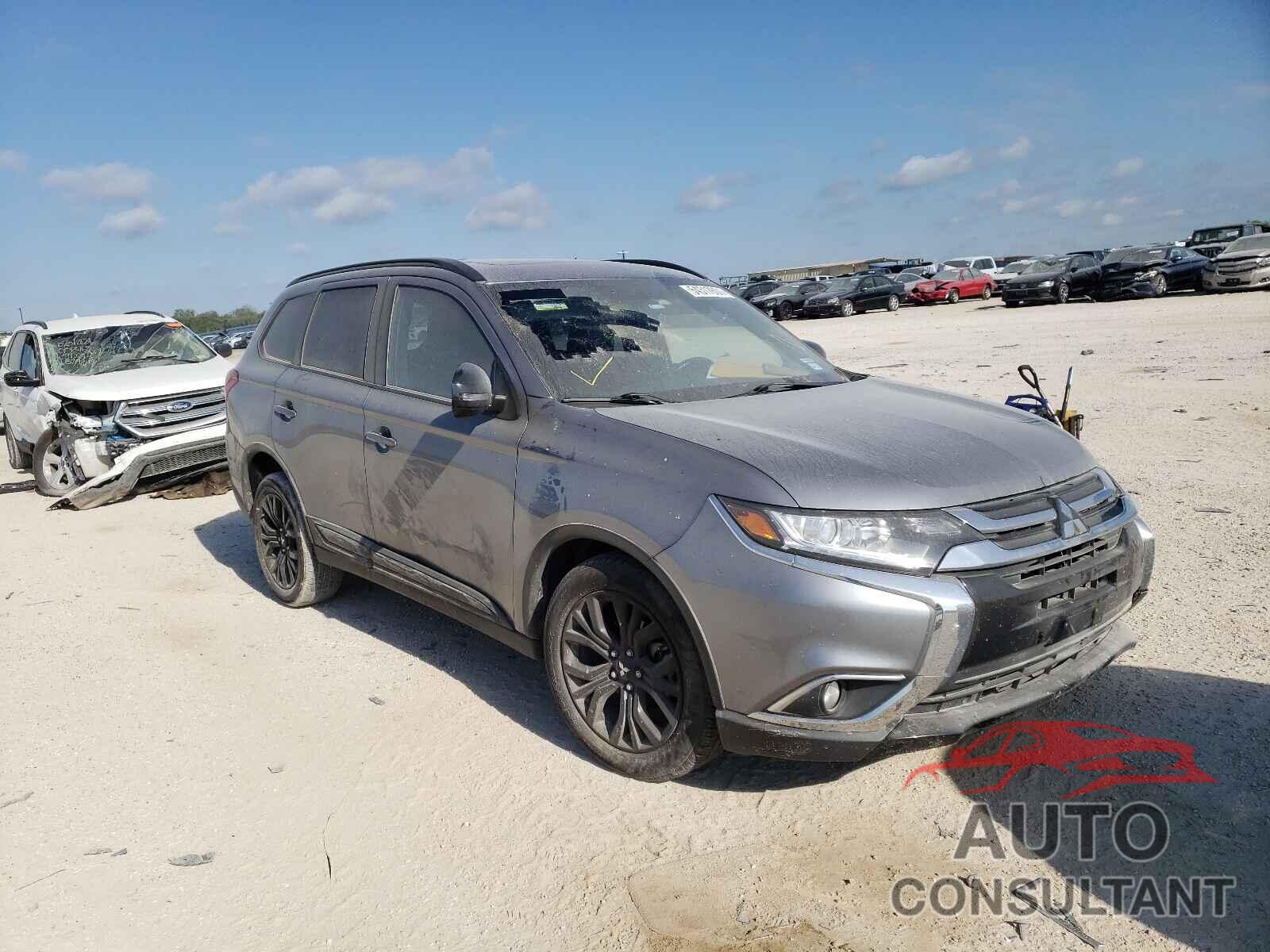 MITSUBISHI OUTLANDER 2018 - JA4AD3A39JZ020466
