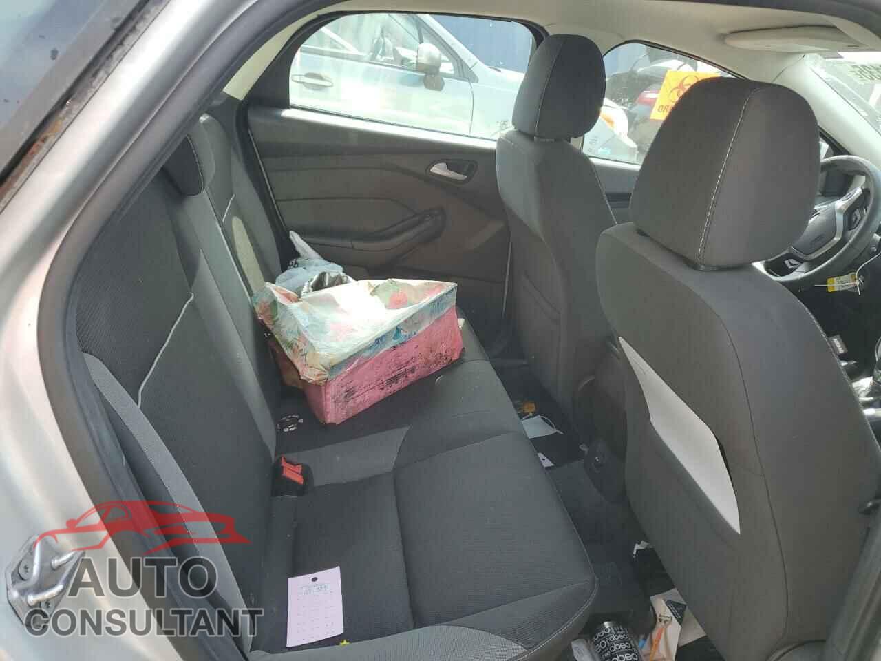 FORD FOCUS 2013 - 1FADP3F27DL313550
