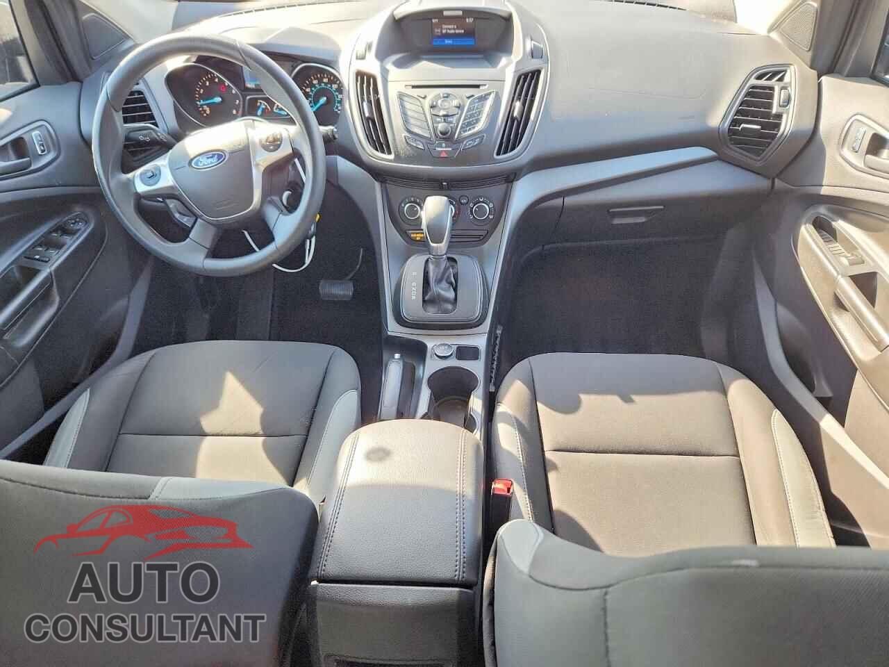 FORD ESCAPE 2016 - 1FMCU0F72GUC10992