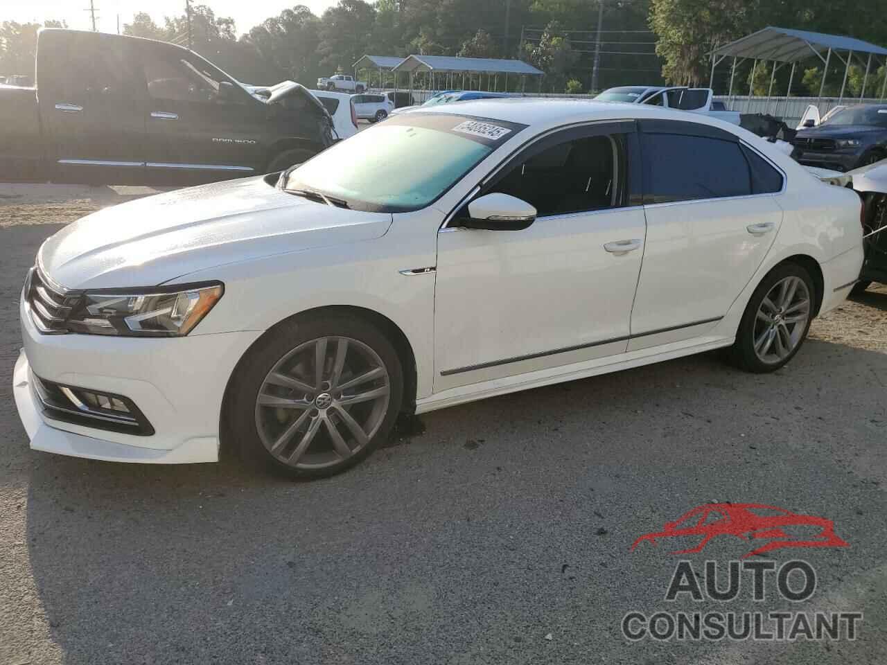 VOLKSWAGEN PASSAT 2017 - 1VWDT7A33HC075132