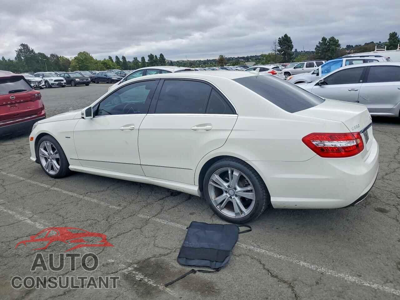 MERCEDES-BENZ E-CLASS 2012 - WDDHF5KB6CA579805