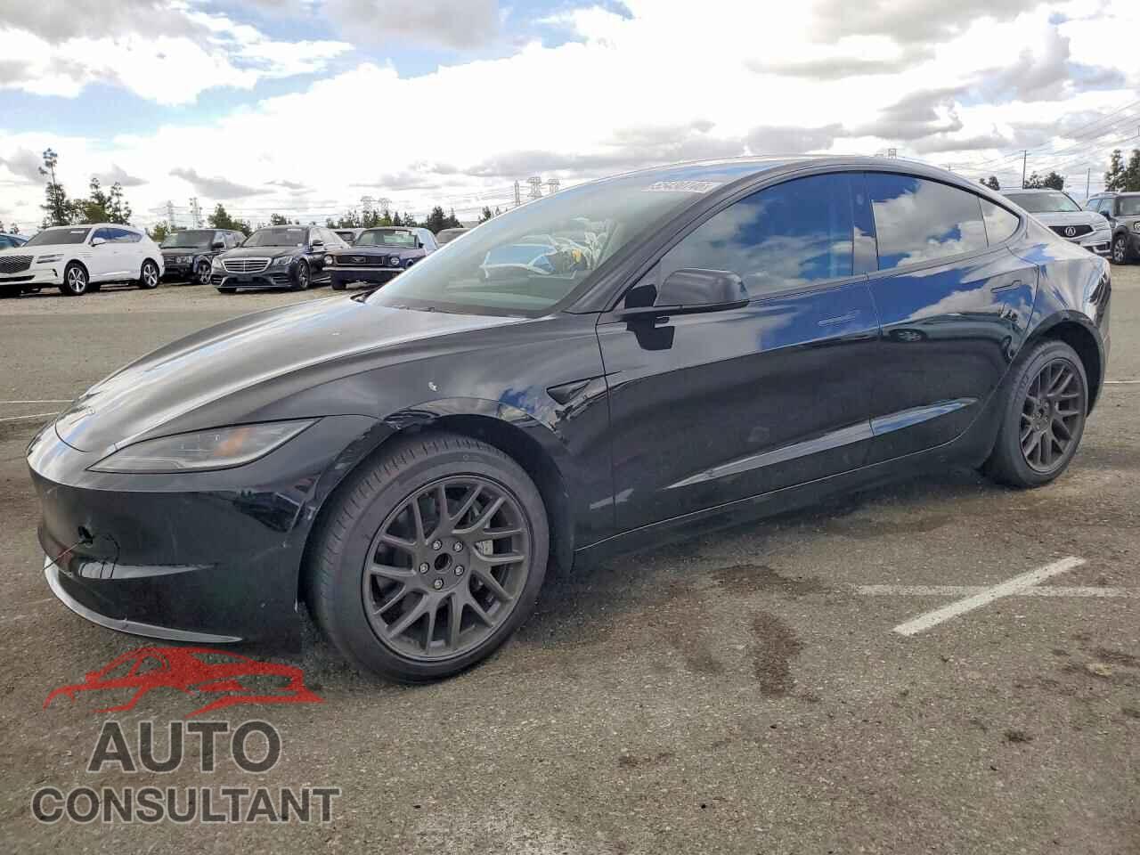 TESLA MODEL 3 2025 - 5YJ3E1EA3SF882582