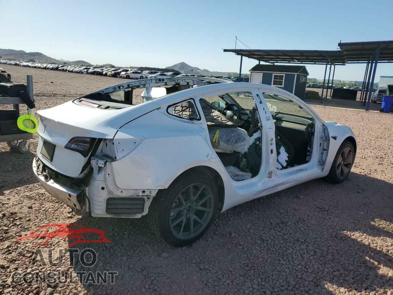 TESLA MODEL 3 2020 - 5YJ3E1EA5LF785403