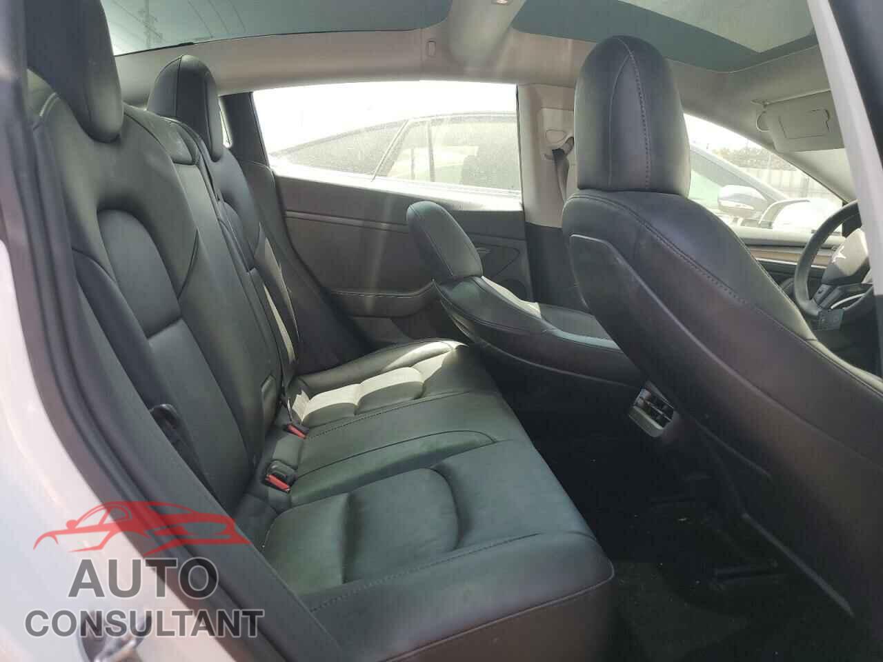 TESLA MODEL 3 2023 - 5YJ3E1EA5PF463169