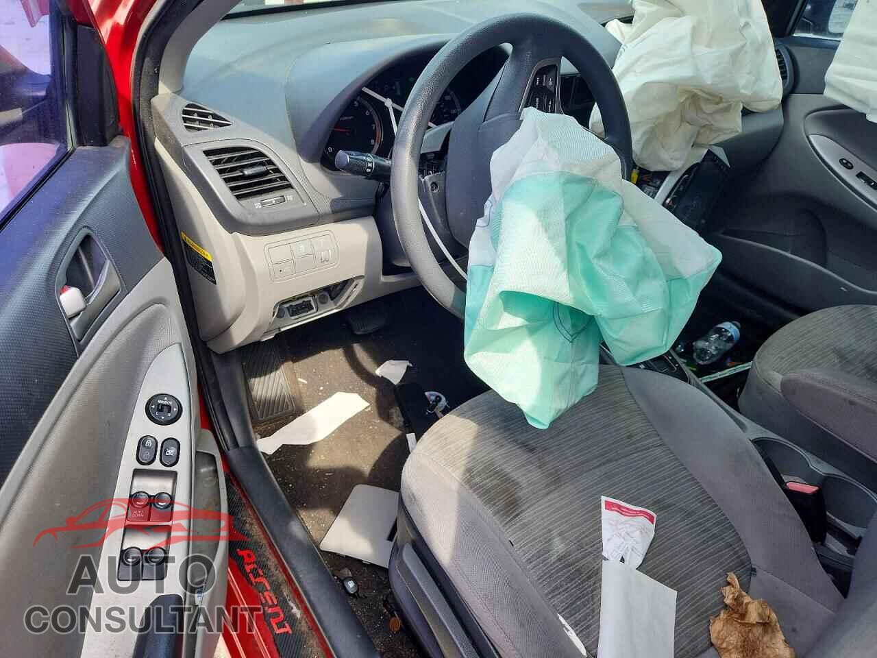 HYUNDAI ACCENT 2015 - KMHCT5AE2FU233550