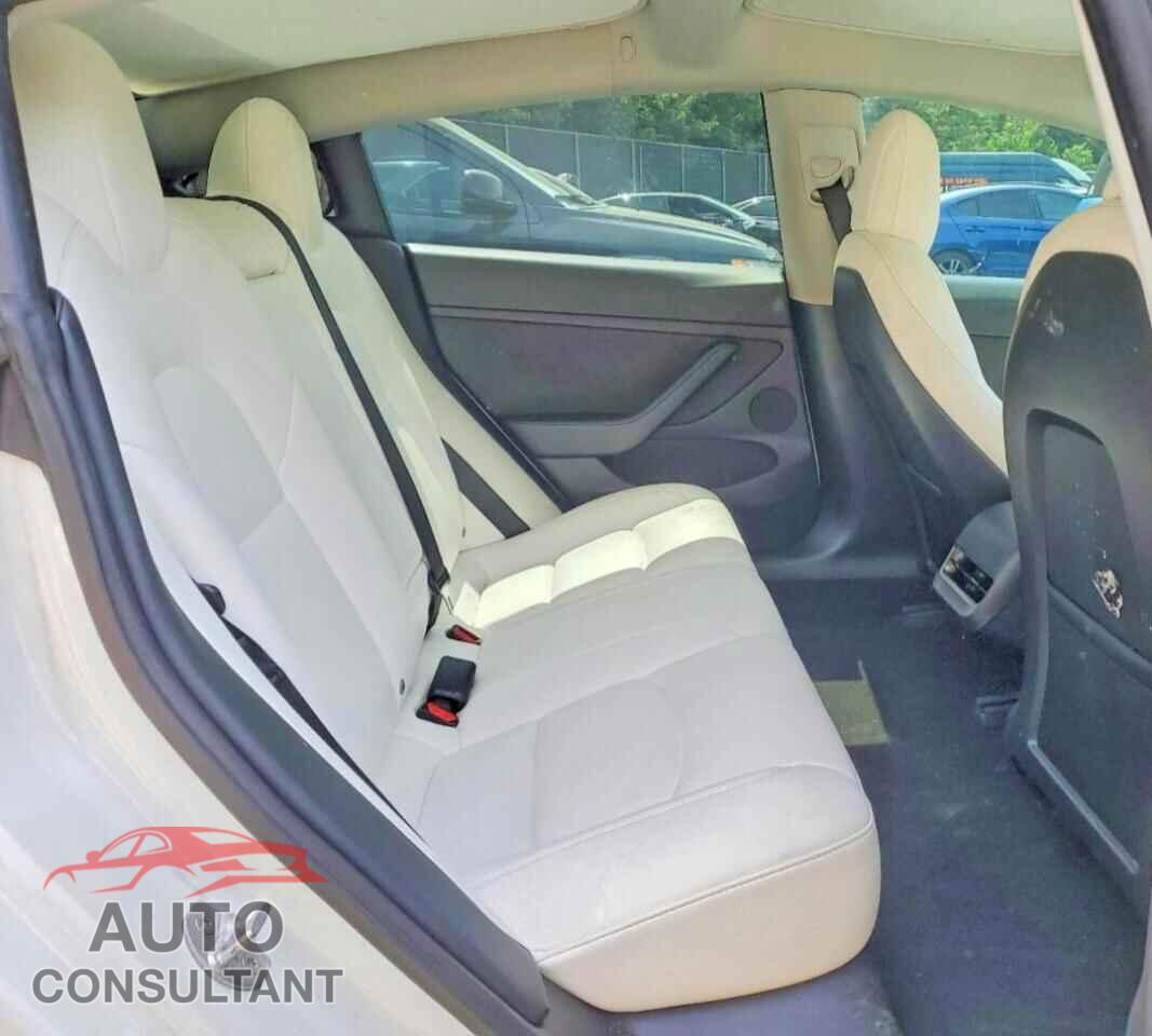 TESLA MODEL 3 2022 - 5YJ3E1EA8NF167009