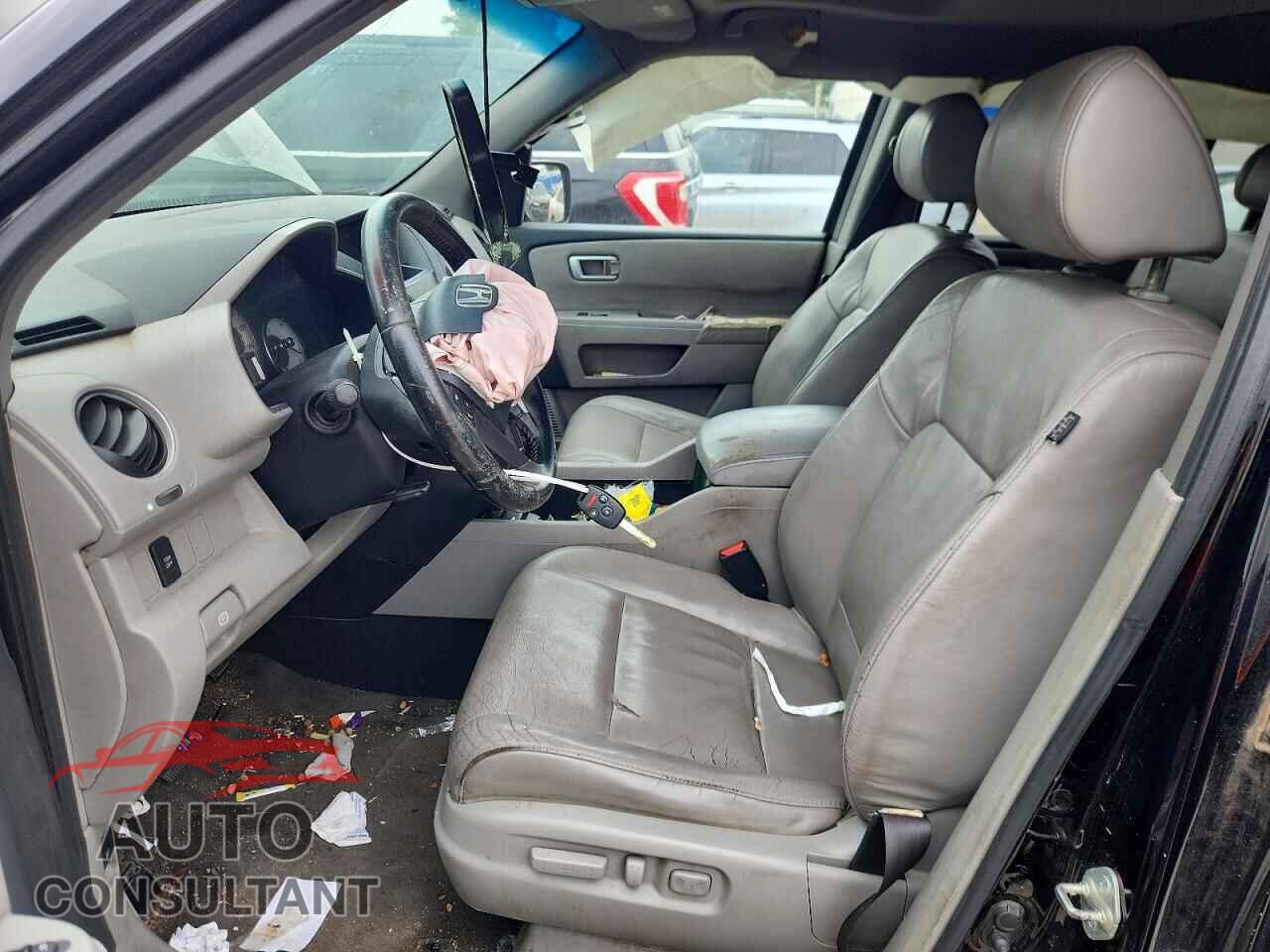 HONDA PILOT 2011 - 5FNYF3H5XBB012275