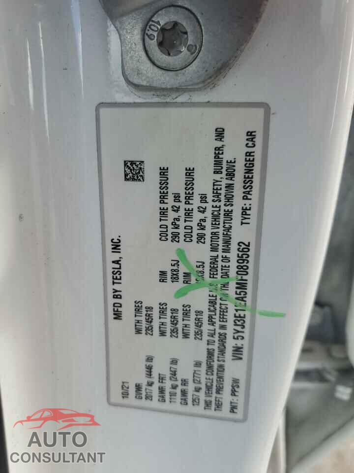 TESLA MODEL 3 2021 - 5YJ3E1EA5MF089562