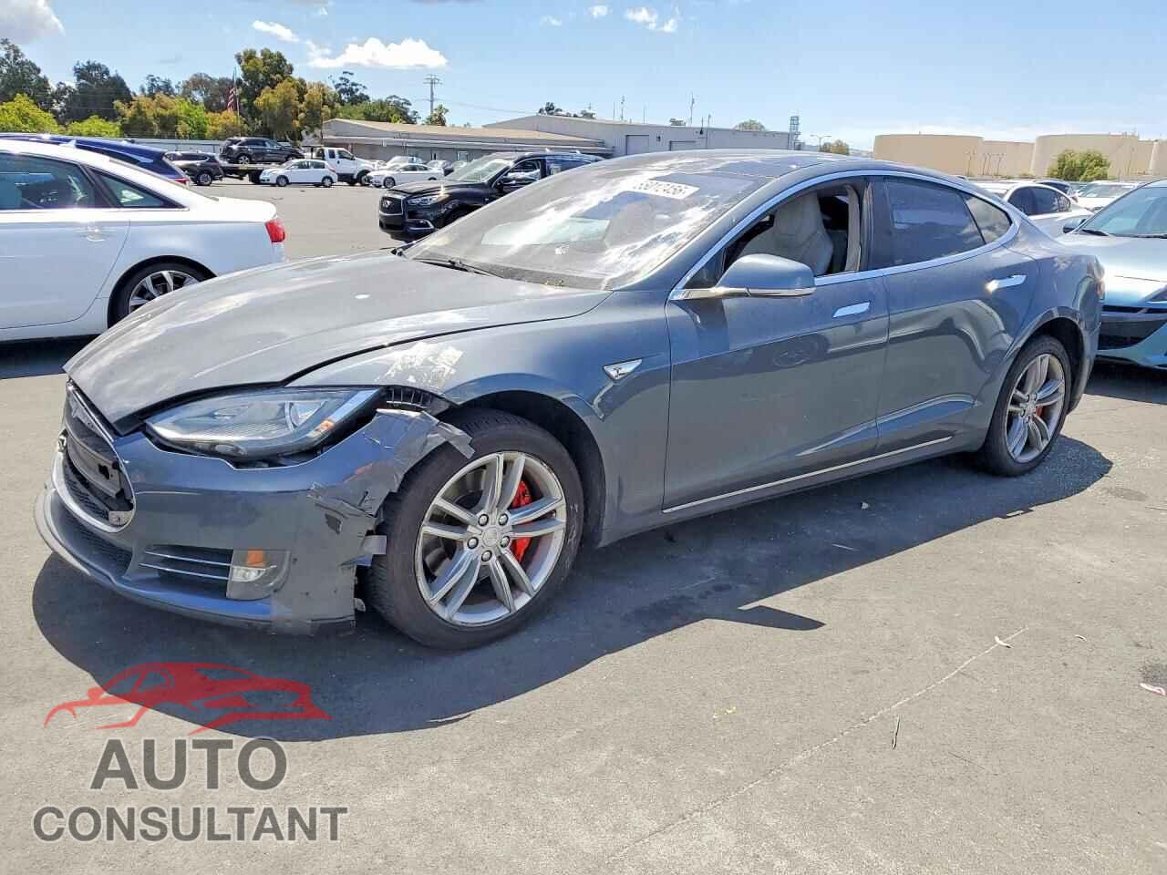 TESLA MODEL S 2013 - 5YJSA1CN5DFP17892