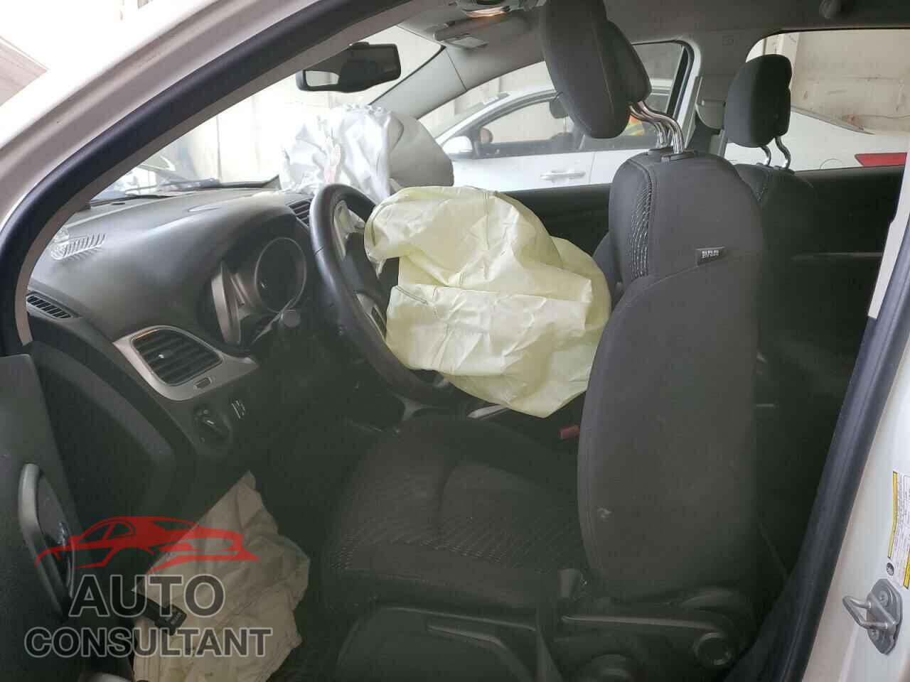 DODGE JOURNEY 2015 - 3C4PDCAB0FT720639