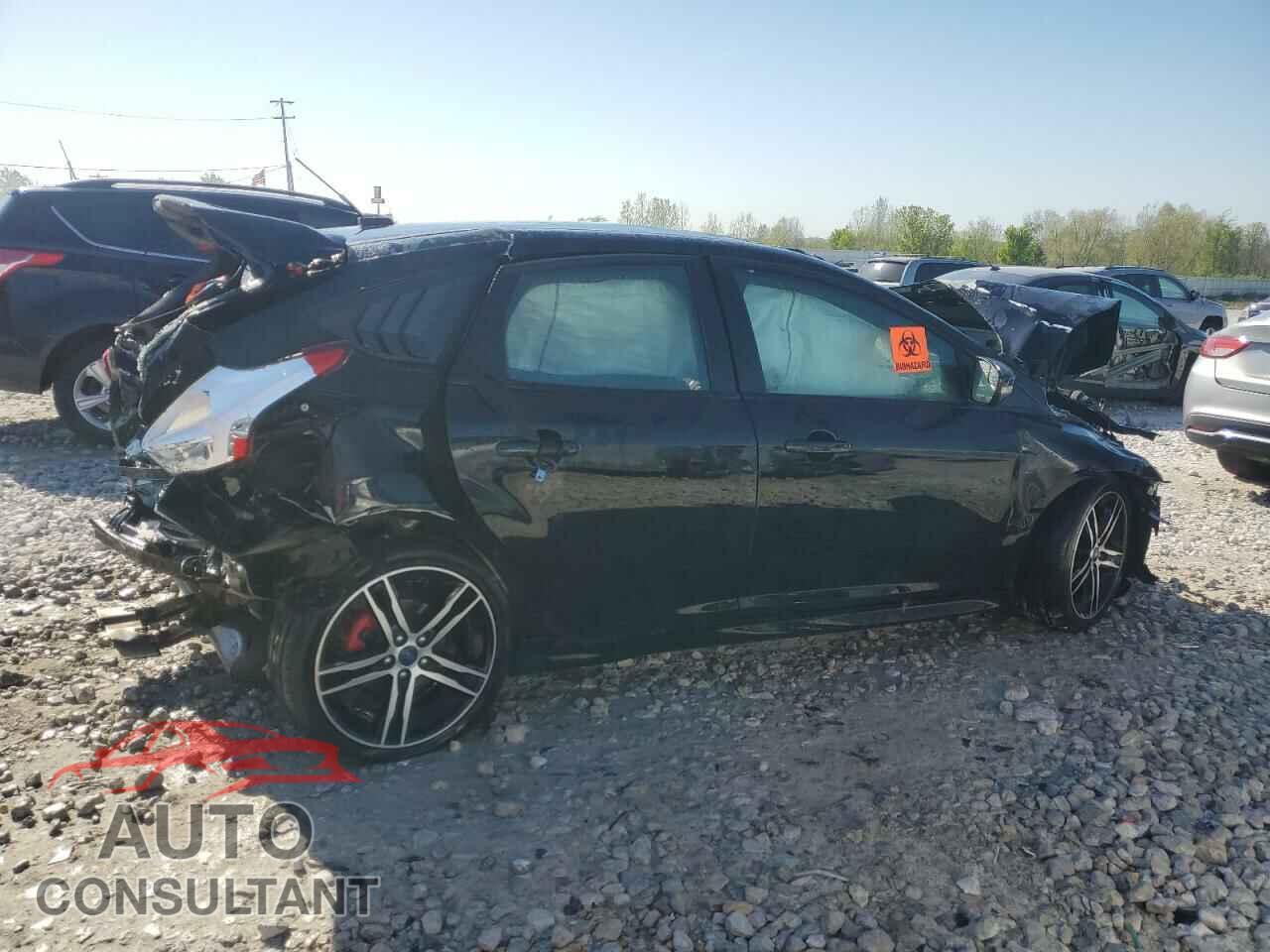 FORD FOCUS 2017 - 1FADP3L9XHL244165