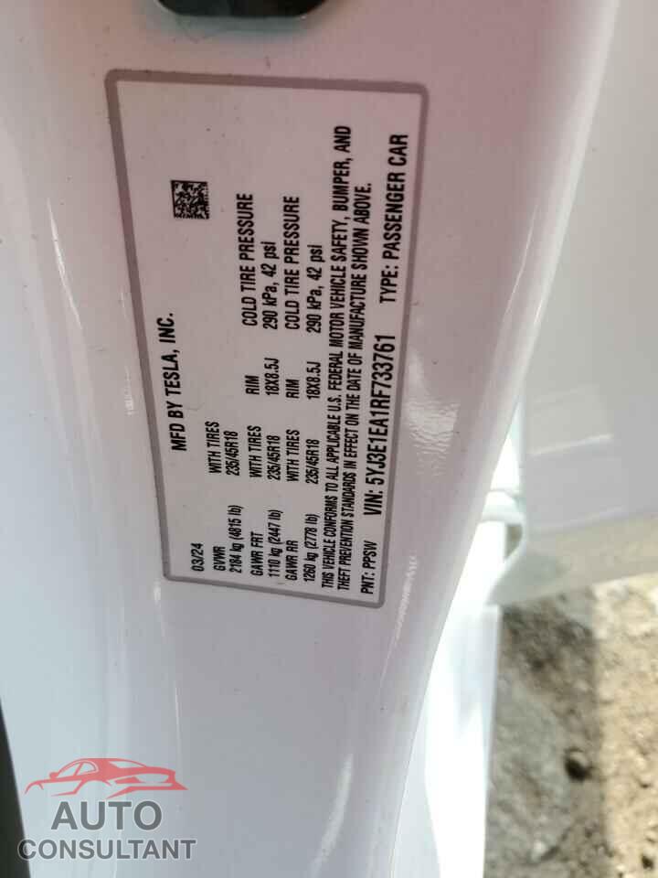 TESLA MODEL 3 2024 - 5YJ3E1EA1RF733761