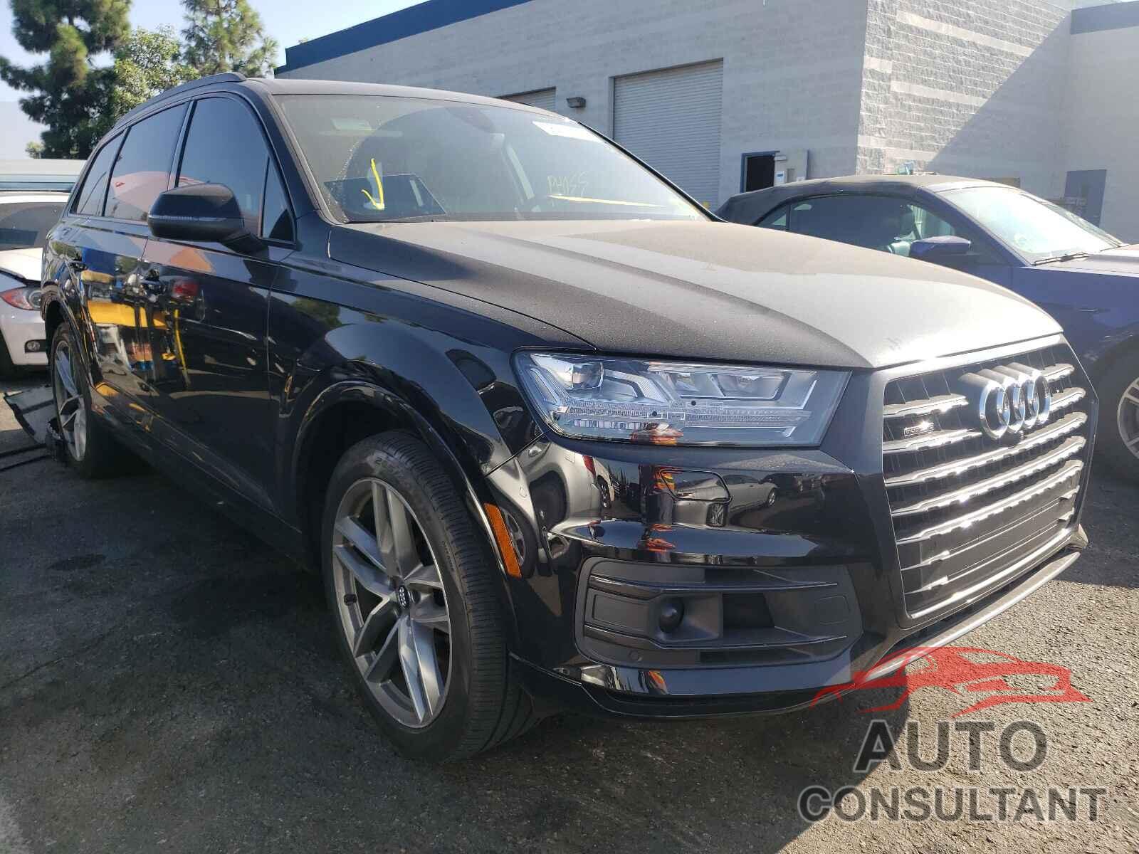 AUDI Q7 2018 - WA1VAAF76JD048233