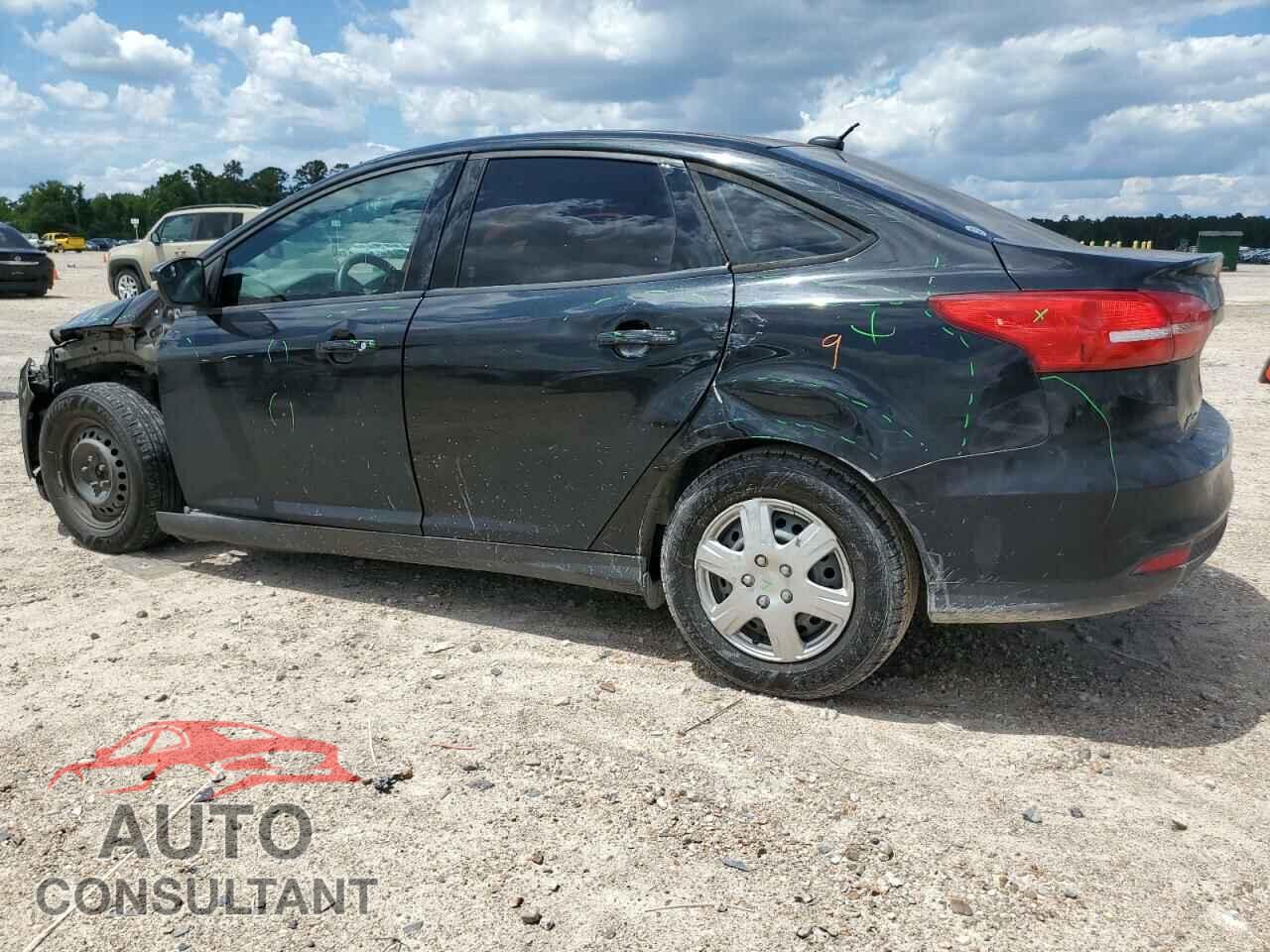 FORD FOCUS 2015 - 1FADP3F21FL299874