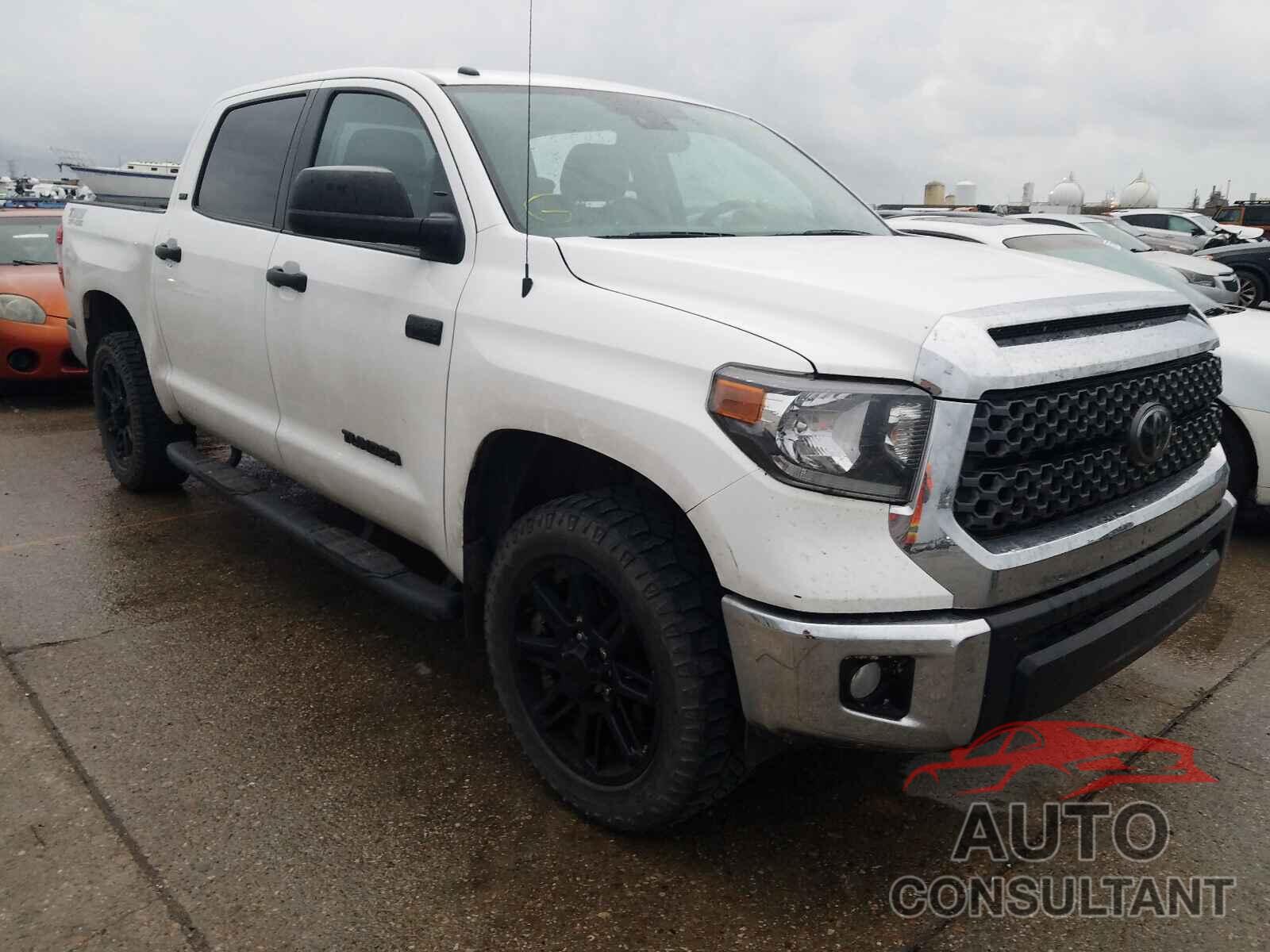 TOYOTA TUNDRA 2019 - 5TFDW5F15KX815396