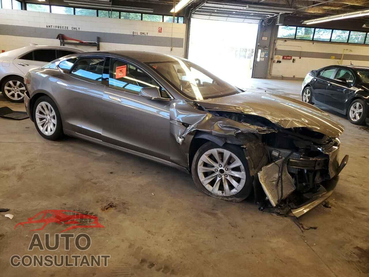 TESLA MODEL S 2016 - 5YJSA1E18GF149876