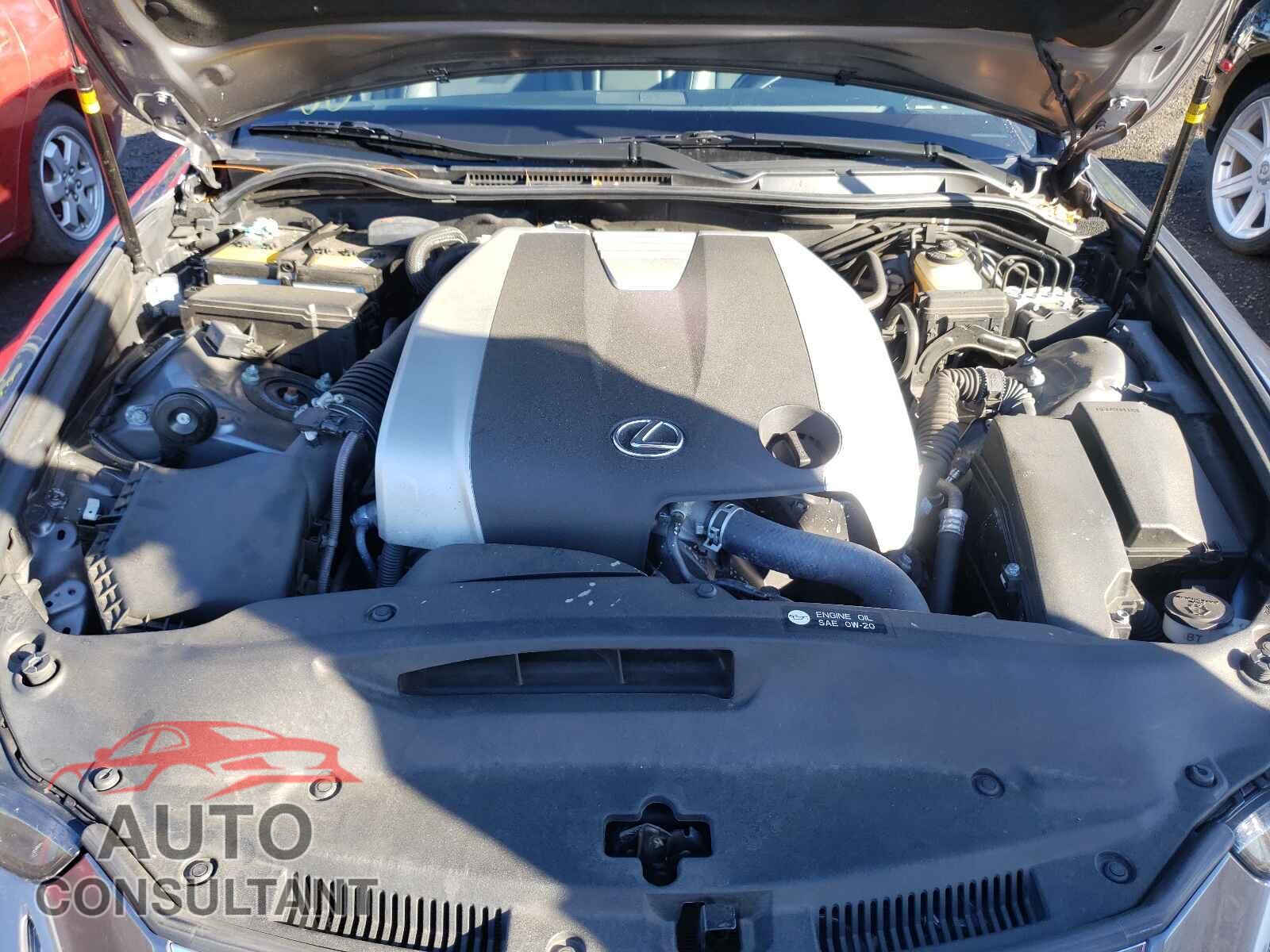 LEXUS IS 2017 - JTHCM1D28H5017533