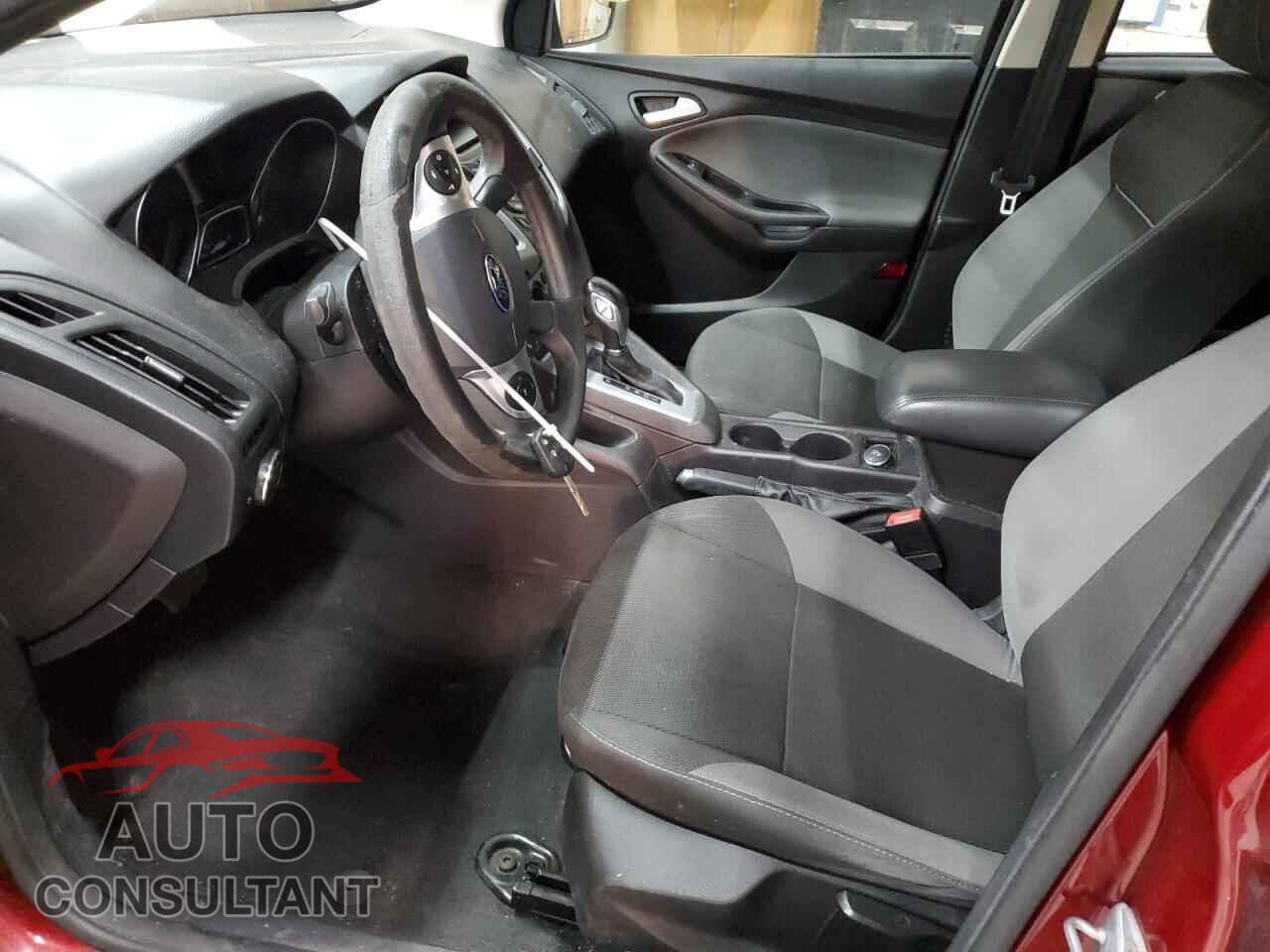 FORD FOCUS 2014 - 1FADP3F27EL152103