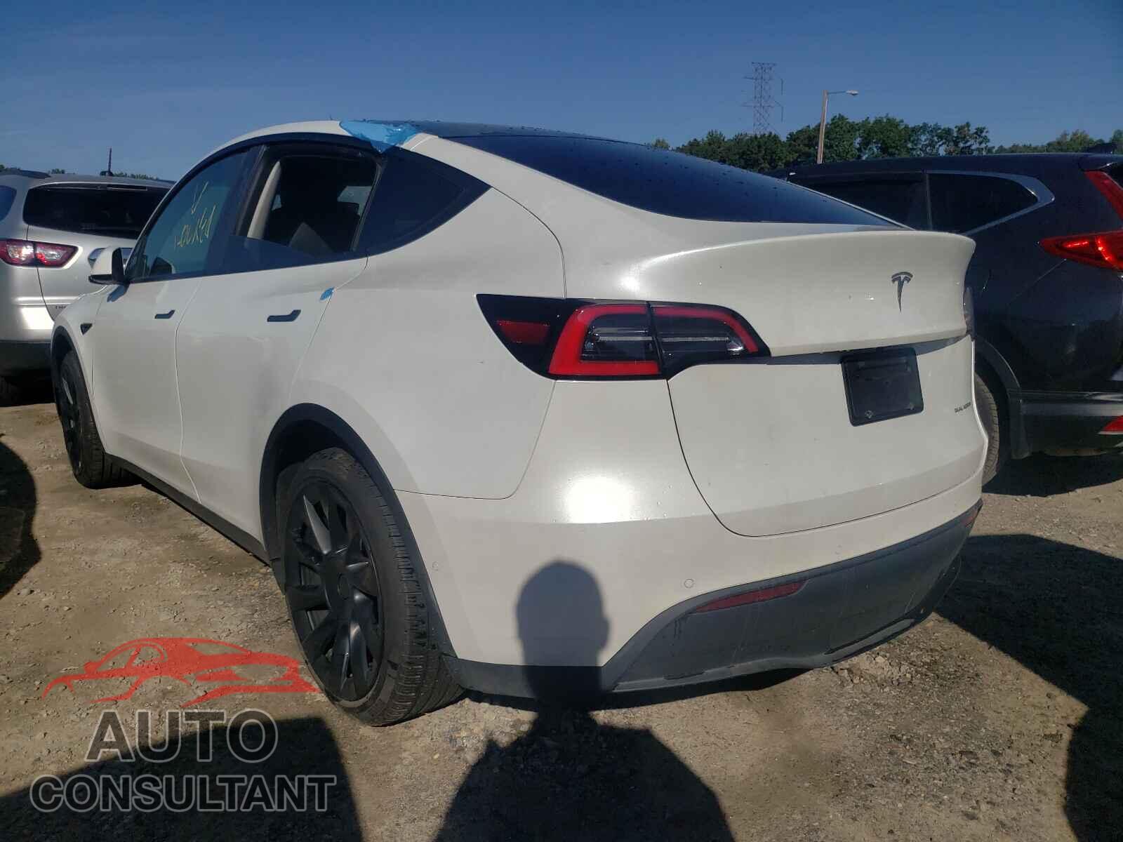 TESLA MODEL Y 2021 - 5YJYGDEE8MF080357