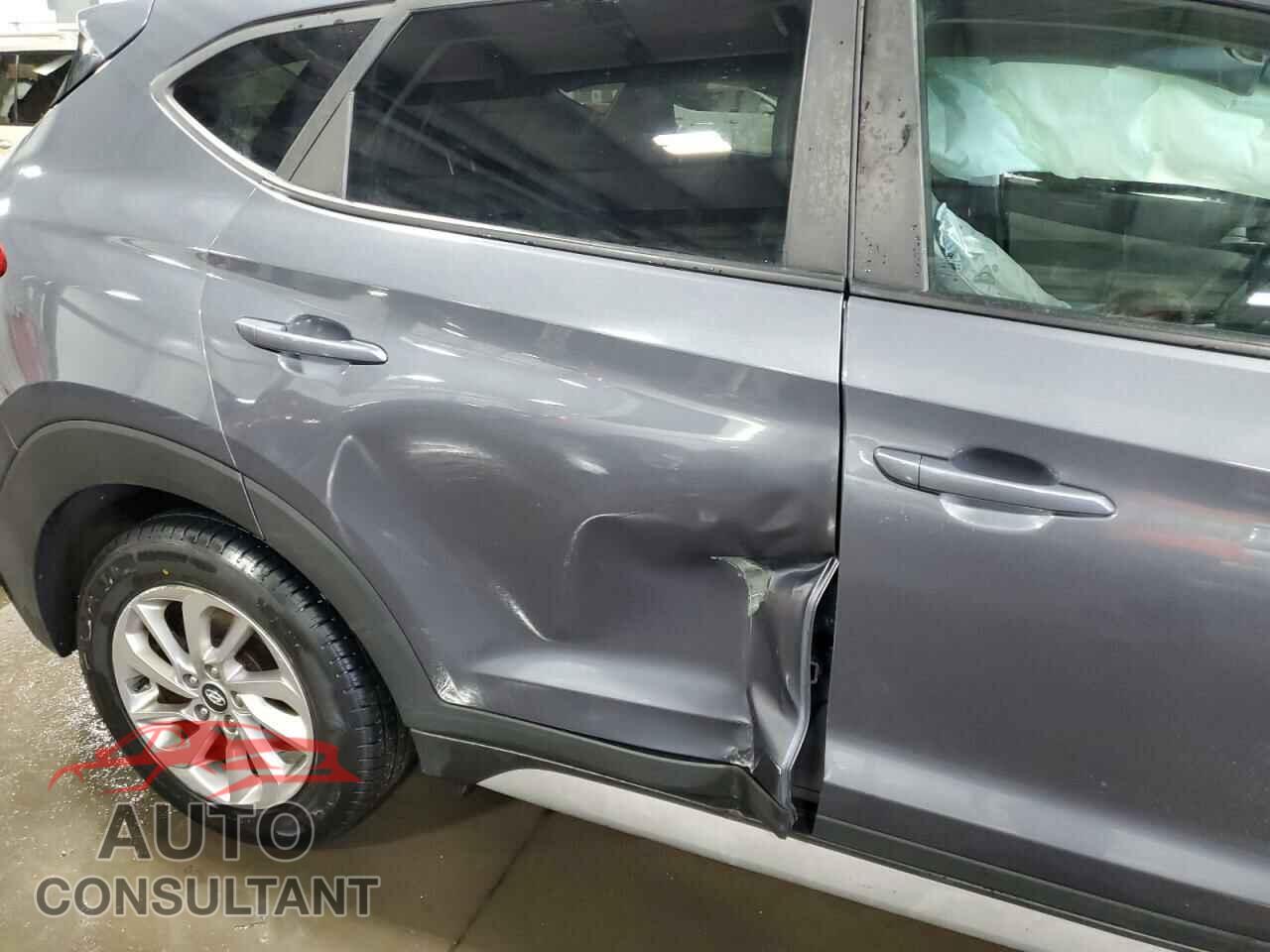 HYUNDAI TUCSON 2018 - KM8J3CA42JU741061