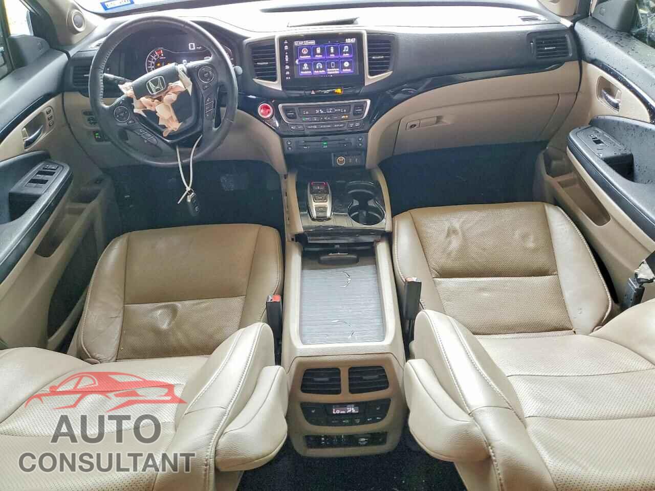 HONDA PILOT 2017 - 5FNYF6H08HB103253