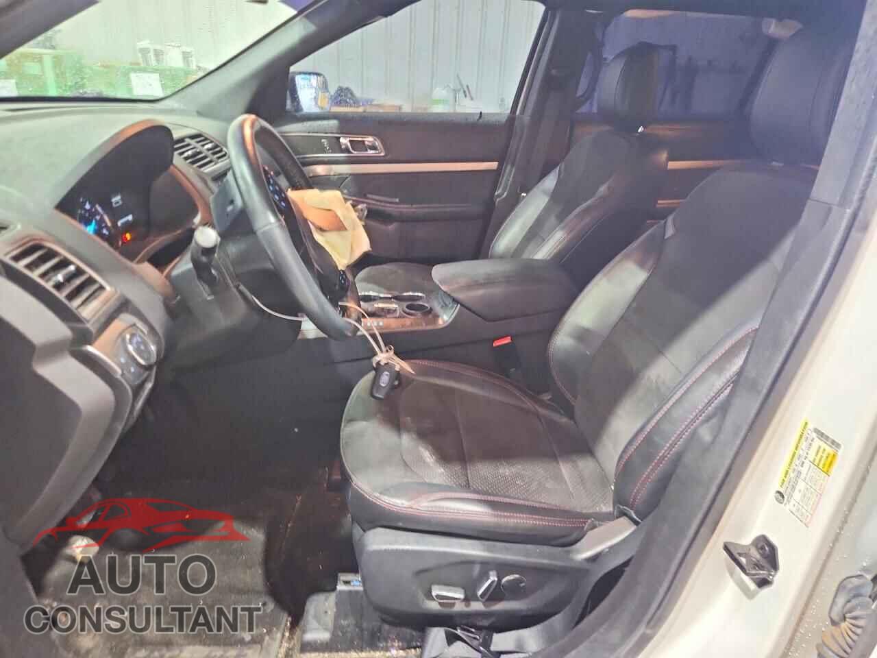 FORD EXPLORER 2018 - 1FM5K7D84JGB07145