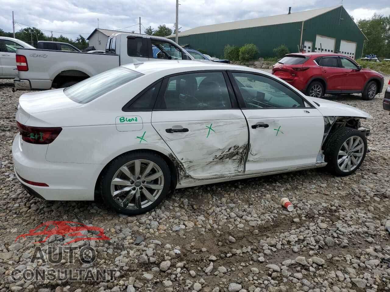AUDI A4 2018 - WAUKMAF42JA009028