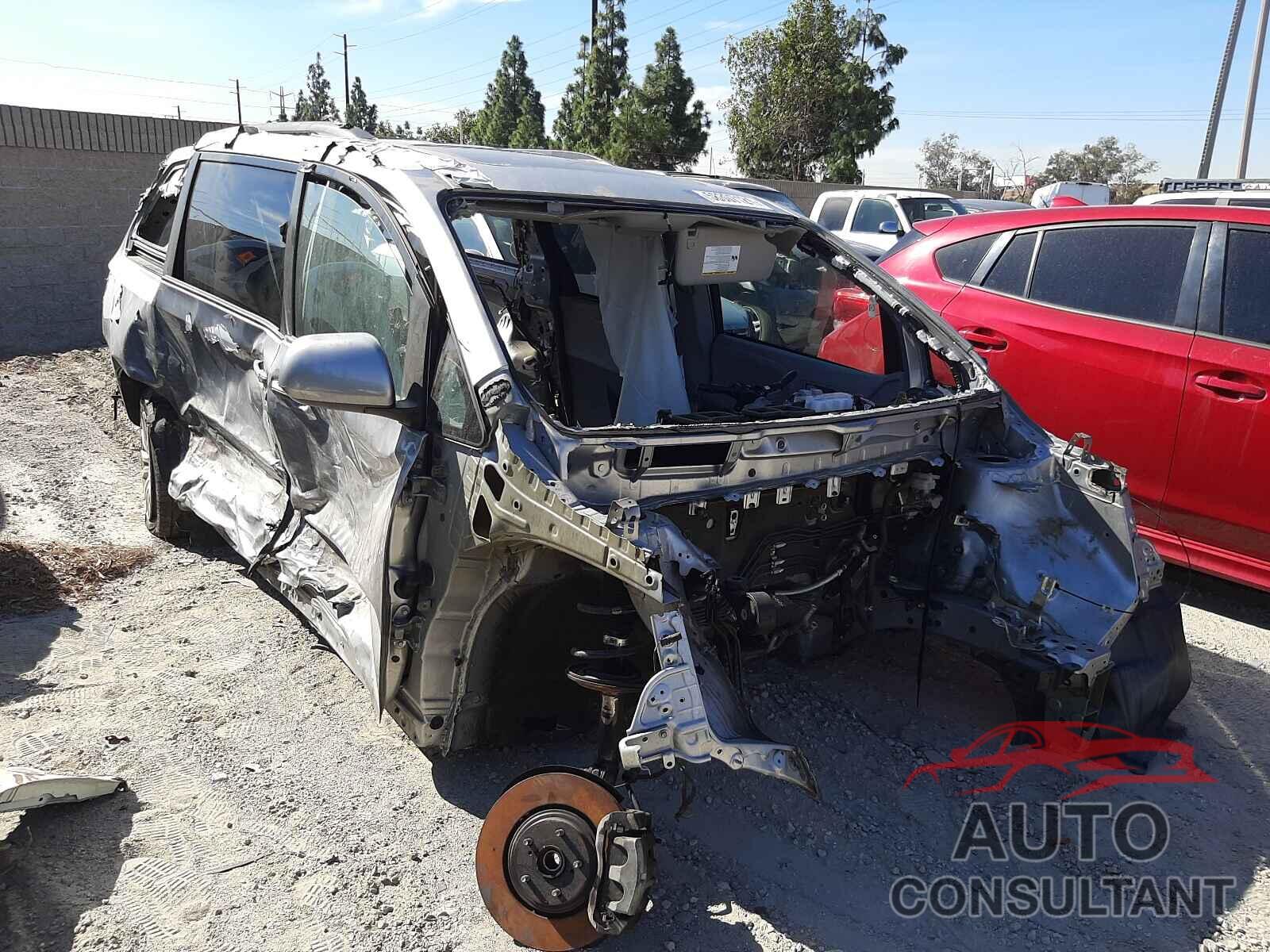 TOYOTA SIENNA 2016 - 5TDYK3DC6GS717741